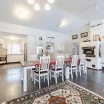 Διαμέρισμα Riverside Family House Near Santa Claus Village - Sauna & Aurora View *