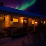 Διαμέρισμα Riverside Family House Near Santa Claus Village - Sauna & Aurora View *