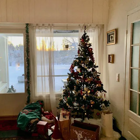 Riverside Family House Near Santa Claus Village - Sauna & Aurora View Apartment *